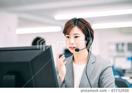Telephone operator business scene Telephone operator business scene 85732698