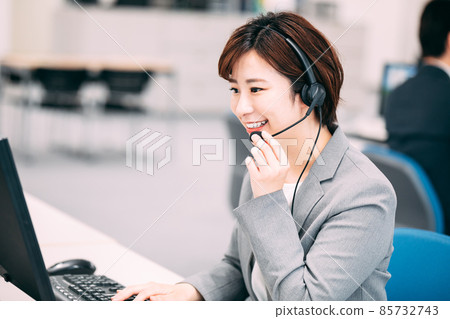 電話接線員業務場景 85732743