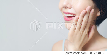 Women's skin care image beauty cosmetics 85733012