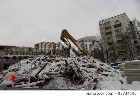 destroyed multi-storey residential building in the city destroyed multi-storey residential building in the city 85734586