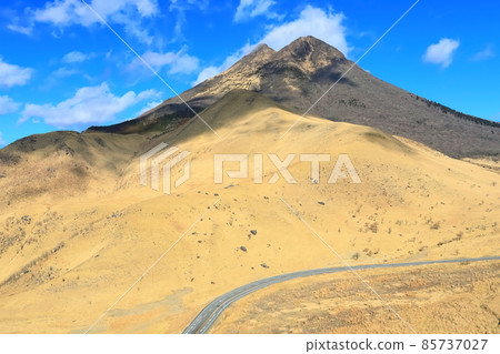 [Oita Prefecture] Yamanami Highway and Mt. Yufu 85737027