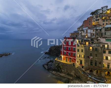Cinque Terre, Italy [Riomaggiore] Evening / Cloudy / Riomaggiore, Italy 85737847