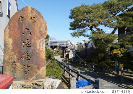 Daizenji entrance stone monument and Sanmon, Momoyama-cho, Fushimi-ku, Kyoto Daizenji entrance stone monument and Sanmon, Momoyama-cho, Fushimi-ku, Kyoto 85744189