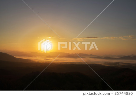 《Okayama Prefecture》 Autumn morning, scenery seen from Kimendai [November] 85744880