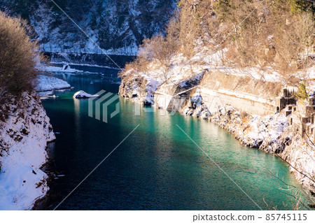 冬天的高瀨溪谷[長野縣] 85745115