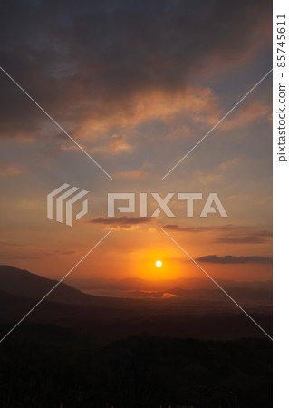 《岡山縣》秋天的早晨，從金門台看風景[11月] 85745611