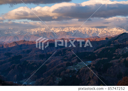 Snowy mountains and mountain villages Snowy mountains and mountain villages 85747252
