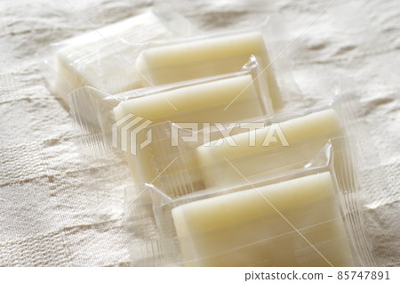 Cutted rice cake (in a bag) Cutted rice cake (in a bag) 85747891