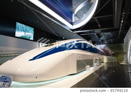 在山梨縣立直線旅遊中心展出的直線電機車 85749210