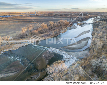 water diversion dam on the South Platte River water diversion dam on the South Platte River 85752174