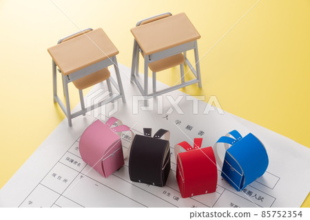 Admission application school bag and desk Image of school Admission application school bag and desk Image of school 85752354