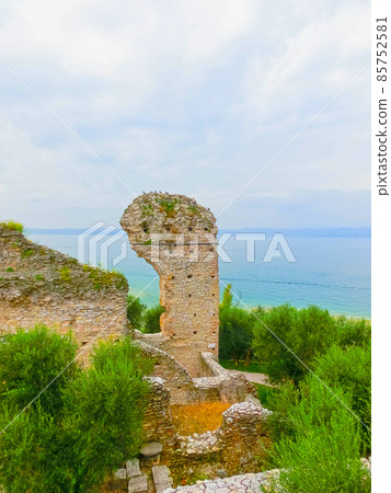Ruins of Catullus Caves, roman villa in Sirmione, Garda Lake Ruins of Catullus Caves, roman villa in Sirmione, Garda Lake 85752581