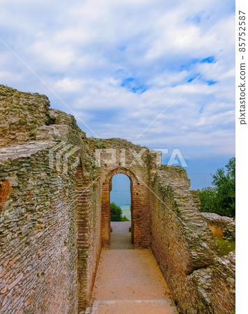 Ruins of Catullus Caves, roman villa in Sirmione, Garda Lake Ruins of Catullus Caves, roman villa in Sirmione, Garda Lake 85752587