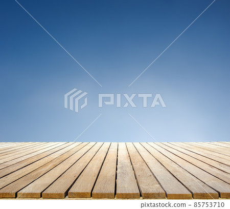 Wooden table top with empty blue sky Display Advertisement background Wooden table top with empty blue sky Display Advertisement background 85753710