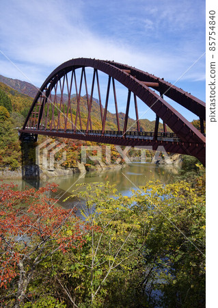 Legendary village Kinasa _ Autumn leaves in the hem flower valley Legendary village Kinasa _ Autumn leaves in the hem flower valley 85754840