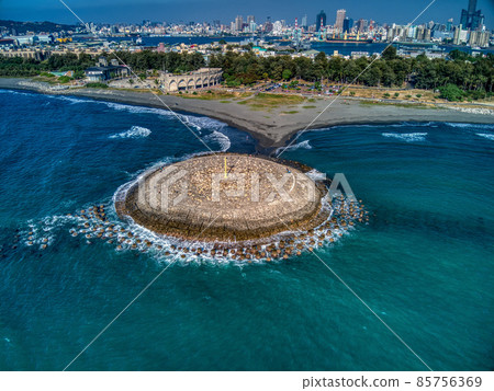 輪狀消波體,高雄旗津 輪狀消波體,高雄旗津 85756369