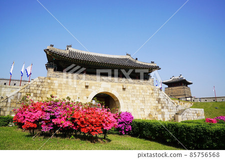 Suwon Hwaseong Fortress Changyongmun 85756568