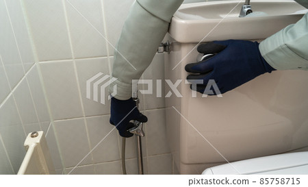 Image of toilet repair / cleaning company 85758715
