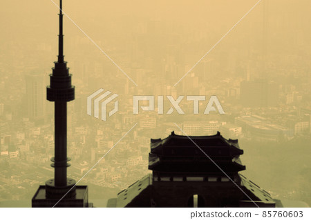 滿是黃塵和細塵的首爾城市景觀 85760603
