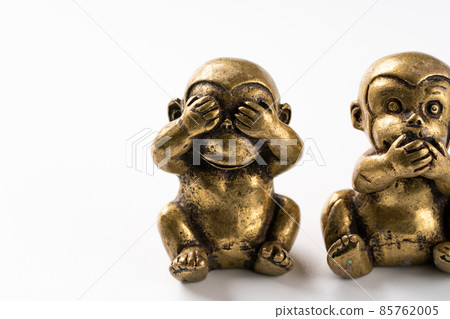 Three wise monkeys 85762005