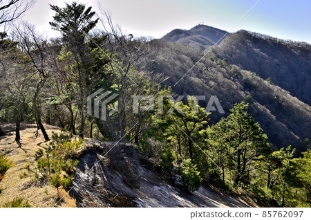 Oyama Kitaone in Tanzawa, overlooking Oyama from Mizuhinoatama 85762097
