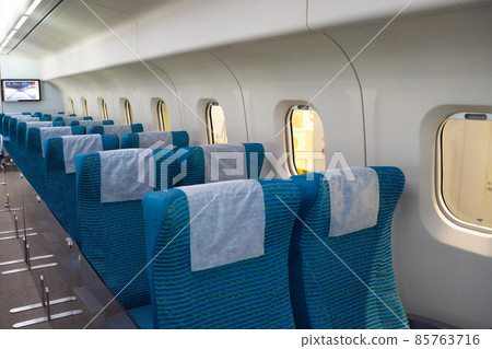 線性電機汽車內部的圖像 85763716