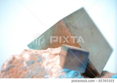 Pyrite rough crystal 85765503