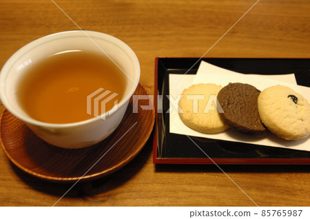 Sweets prepared by the customer 85765987