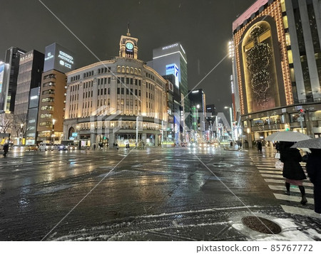 2022年1月下大雪的東京銀座四丁目十字路口 2022年1月下大雪的東京銀座四丁目十字路口 85767772
