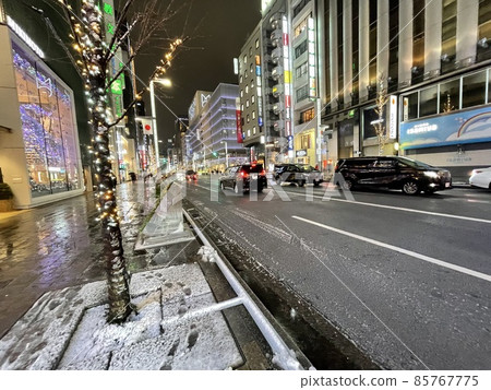 2022年1月下大雪的東京銀座四丁目十字路口 2022年1月下大雪的東京銀座四丁目十字路口 85767775