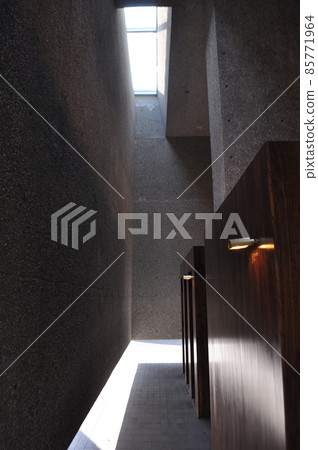 千馱谷廁所 / SUPPOSE DESIGN OFFICE 千馱谷廁所 / SUPPOSE DESIGN OFFICE 85771964