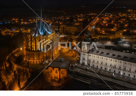 The gothic Cathedral of St Barbara in Kutna Hora and Old Jesuit College at night, Bohemia region. UNESCO World Heritage building in Czech Republic The gothic Cathedral of St Barbara in Kutna Hora and Old Jesuit College at night, Bohemia region. UNESCO World Heritage building in Czech Republic 85773938