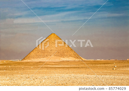 Pink Pyramid of Pharaoh Snofru in Dakhshur 85774029