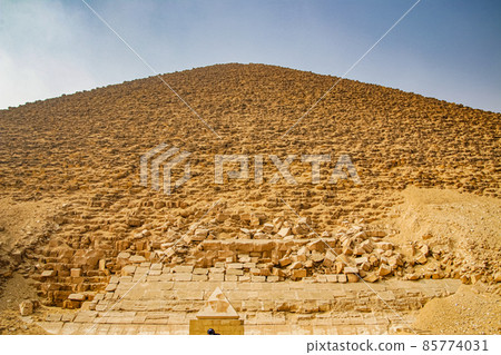 Pink Pyramid of Pharaoh Snofru in Dakhshur 85774031