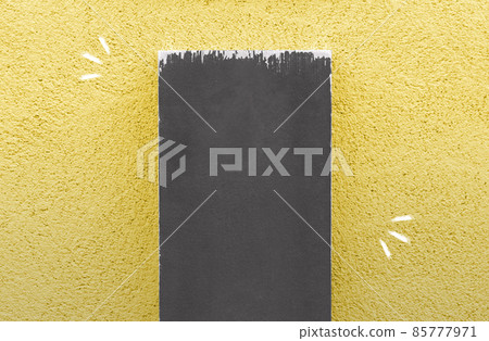 [For titles] A wooden board leaning against the wall 85777971