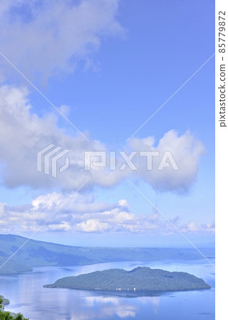 從北海道津別峠看到的屈斜路湖 85779872