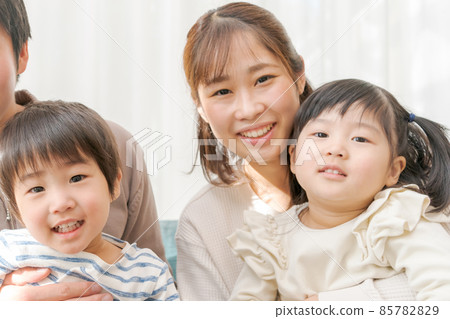 為人父母的母親 85782829