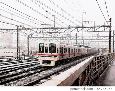 雪十一月雪火車軌道架空線車站 85783962