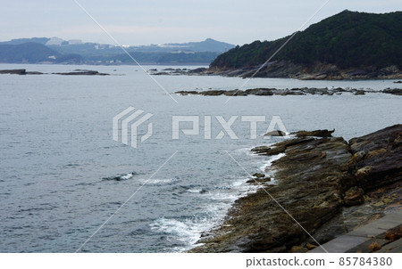 南紀白濱附近畸形波浪侵蝕的海岸線 南紀白濱附近畸形波浪侵蝕的海岸線 85784380