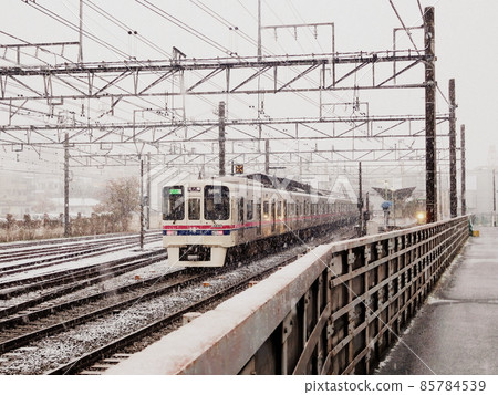 雪十一月雪火車軌道架空線車站 雪十一月雪火車軌道架空線車站 85784539