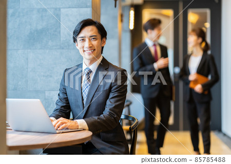 營業所商人 85785488