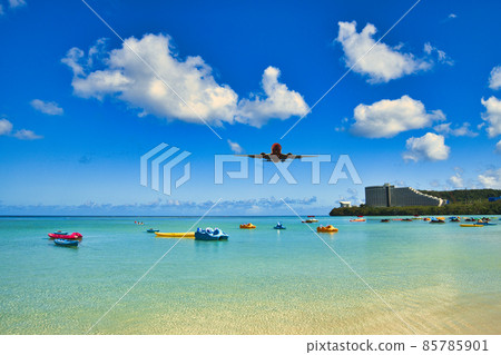 Beautiful coral reef sea in Tumon Bay 85785901