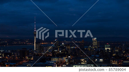 Beautiful city view of Auckland, capital of New Zealand at night. 85789004