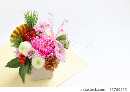 Flower arrangement of New Year Flower arrangement of New Year 85789353