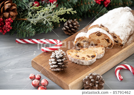 德式聖誕蛋糕 德式聖誕蛋糕 85791462