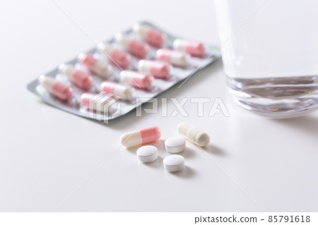 片劑和膠囊 片劑和膠囊 85791618