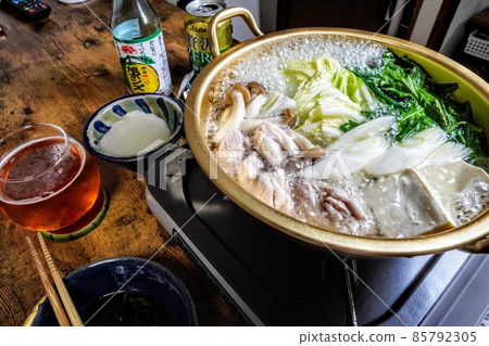 A hot pot that you definitely want to eat in the cold winter! Authentic Hakata-style chicken mizutaki! 85792305