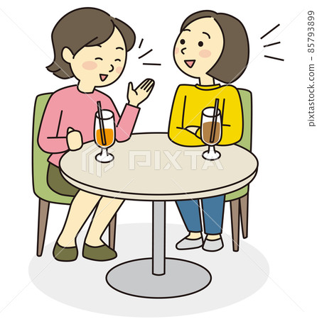 兩個女人在咖啡館聊天 85793899