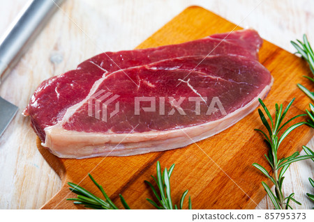 Raw horse meat fillet Raw horse meat fillet 85795373