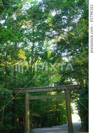 Torii, the approach to the outer shrine of Ise Jingu, Mie Prefecture, Japan Torii, the approach to the outer shrine of Ise Jingu, Mie Prefecture, Japan 85796162